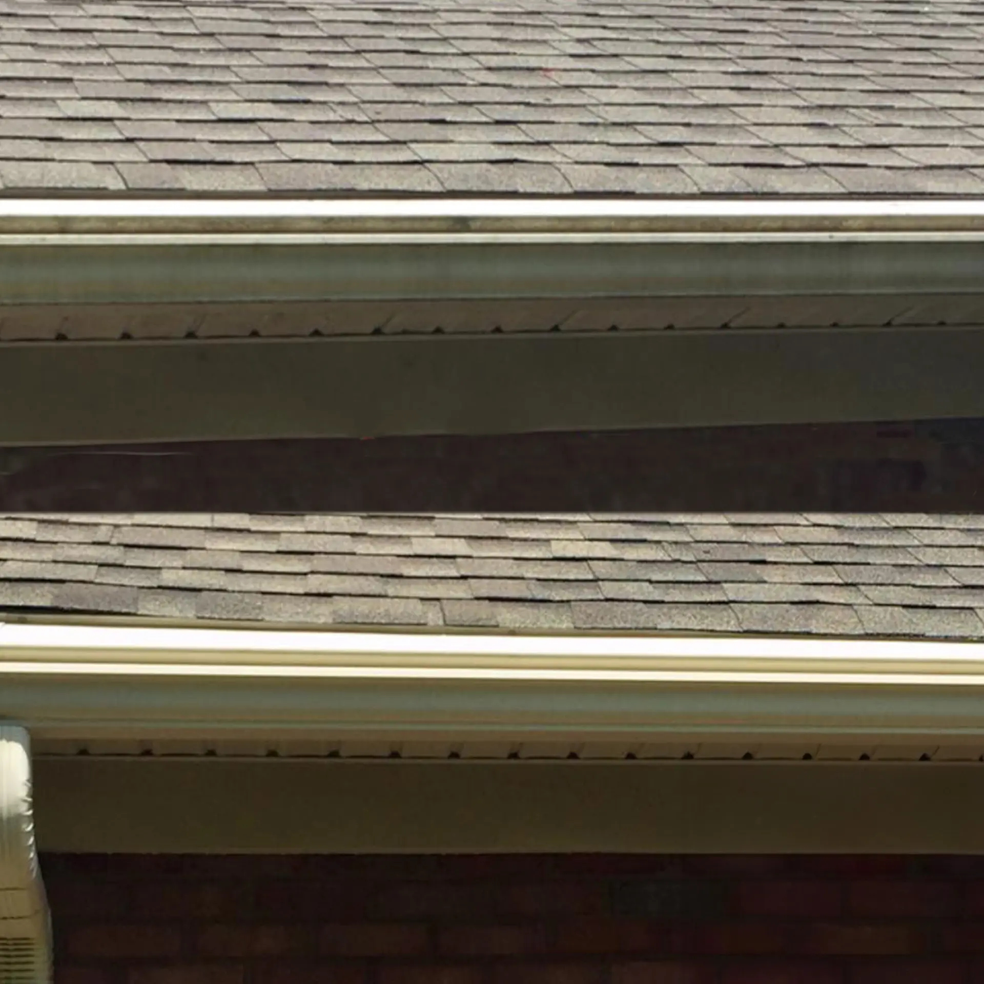 Gutter Cleaning in Oakbrook, KY Professional gutter cleaning service Liberty Power Wash