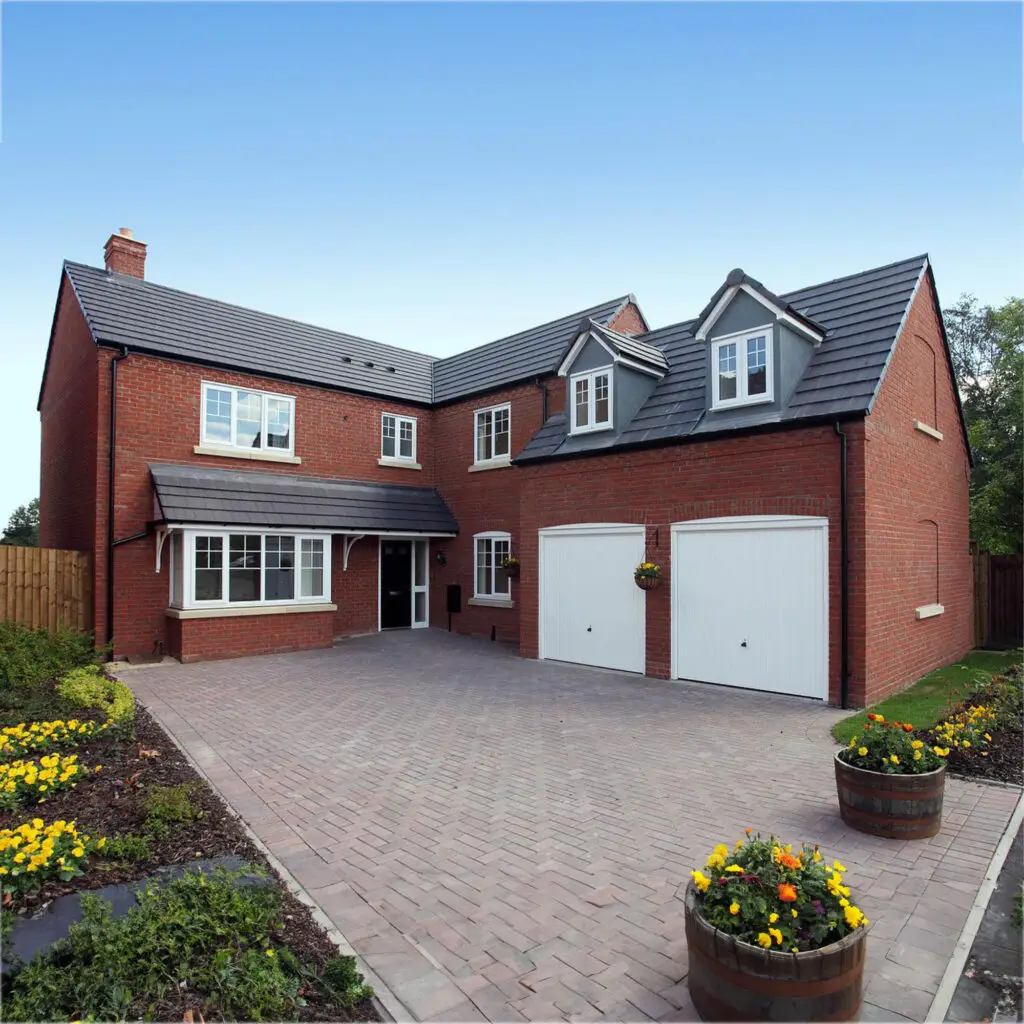 Top 5 Benefits of Power Washing for Kentucky Homeowners Top 5 Benefits of Power Washing for Kentucky Homeowners