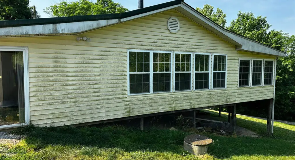 Pressure Washing Windows? Bad Idea! Pressure Washing Windows? Bad Idea!