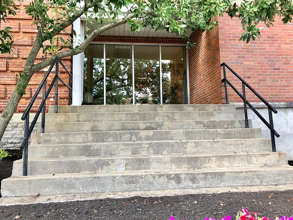 Deck Cleaning in Hebron, KY Boone County Courthouse, serving Hebron KY area
